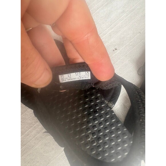 Nike little kid size 7c black flips flop sandals - Picture 5 of 5